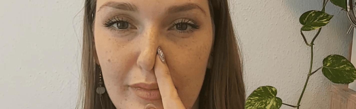 Vejrtrækningsøvelse: Skiftevis højre/venstre næsebor